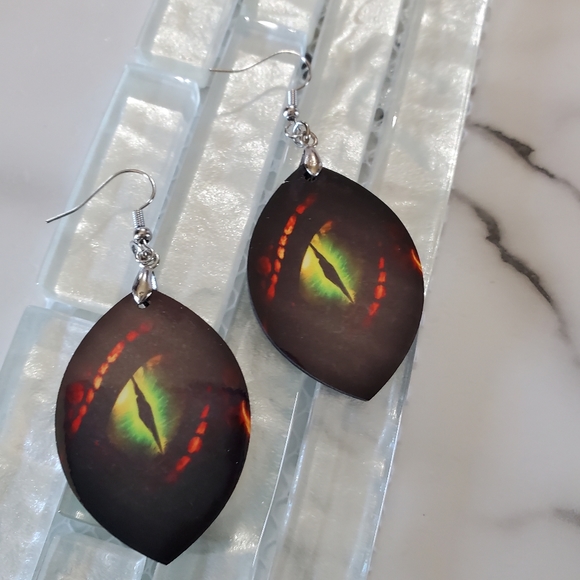 Dragon Eye Earrings - Picture 4 of 10